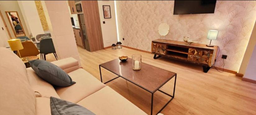 Pries Homes - Luxury Loft Cienfuegos Ii * Malaga
